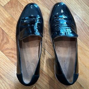 Vionic Black Patent Leather Flats Sleek Minimalist Design